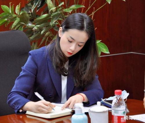 张瑞清的妻子的照片,美丽与智慧并存